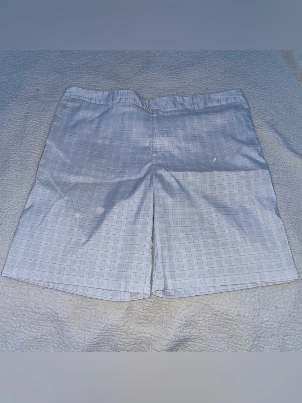 Under Armour Men’s White Plaid Shorts 42W